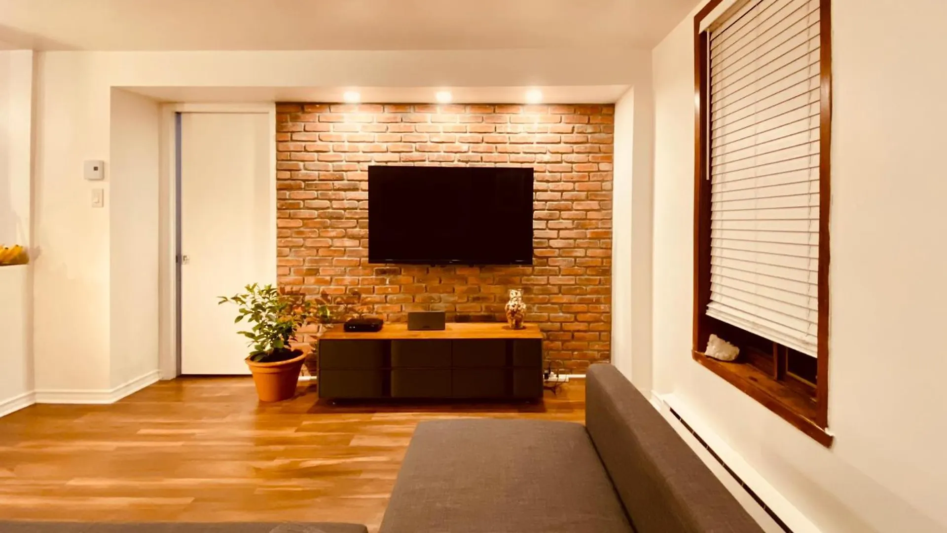 Lovely 2-Bedroom Apt At The Heart Of Le-Plateau Montréal