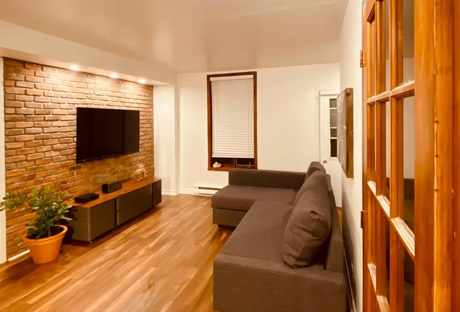 Lovely 2-Bedroom Apt At The Heart Of Le-Plateau Montréal Lägenhet